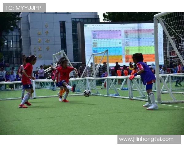 用旋律颂绿茵英雄以歌曲改编方式展现足球球星风采 用旋律颂绿茵英雄以歌曲改编方式展现足球球星风采